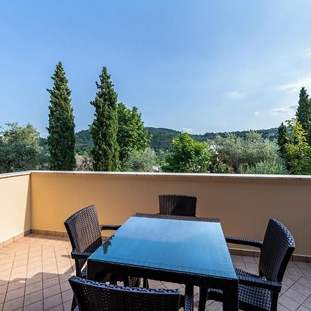 Kastel'S House Apartment Roe Екстериор снимка
